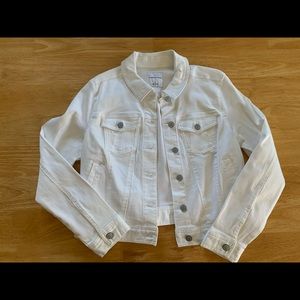 Juniors white denim stretch jacket. Brand new never worn